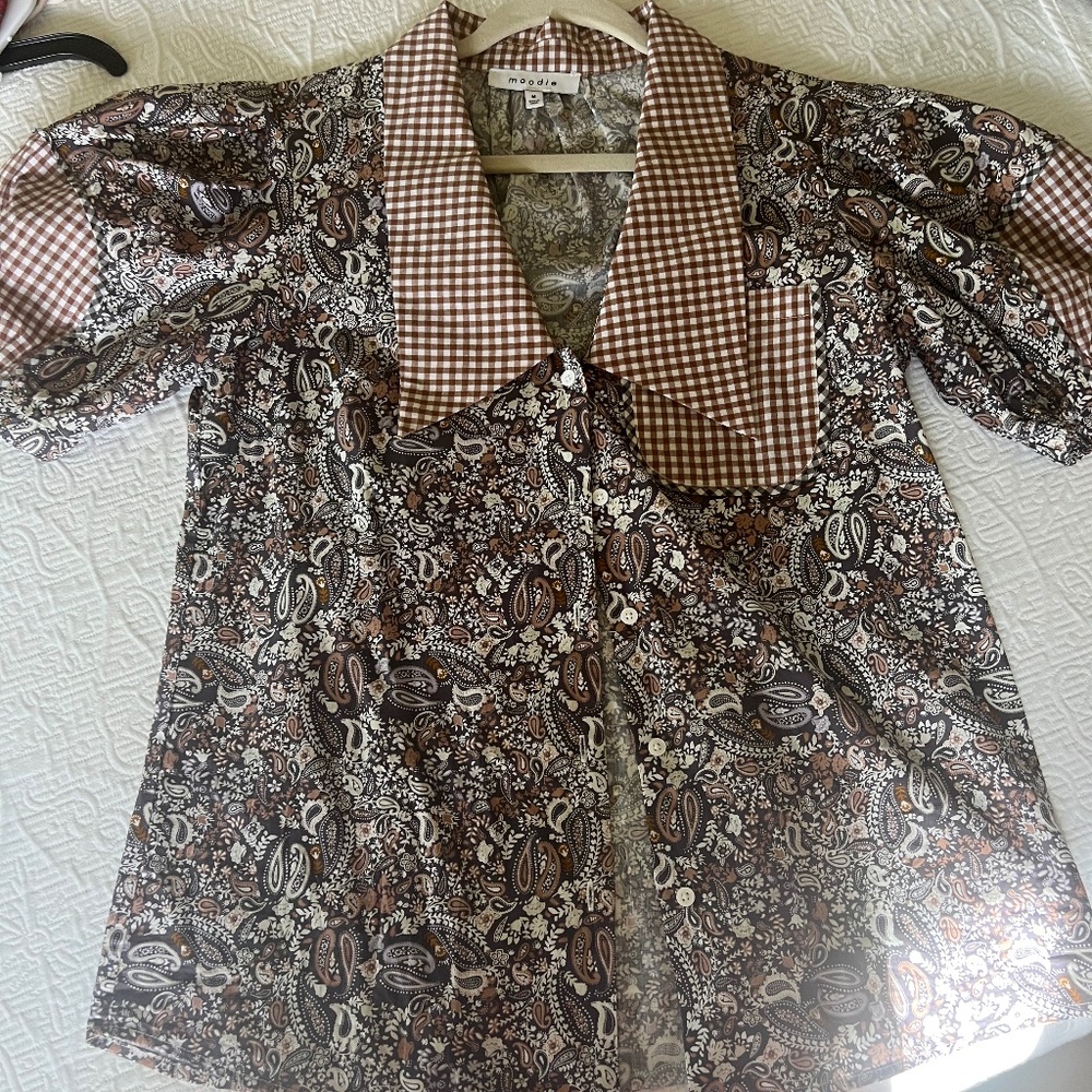 Great Spring/Summer Blouse - Picture 5 of 5